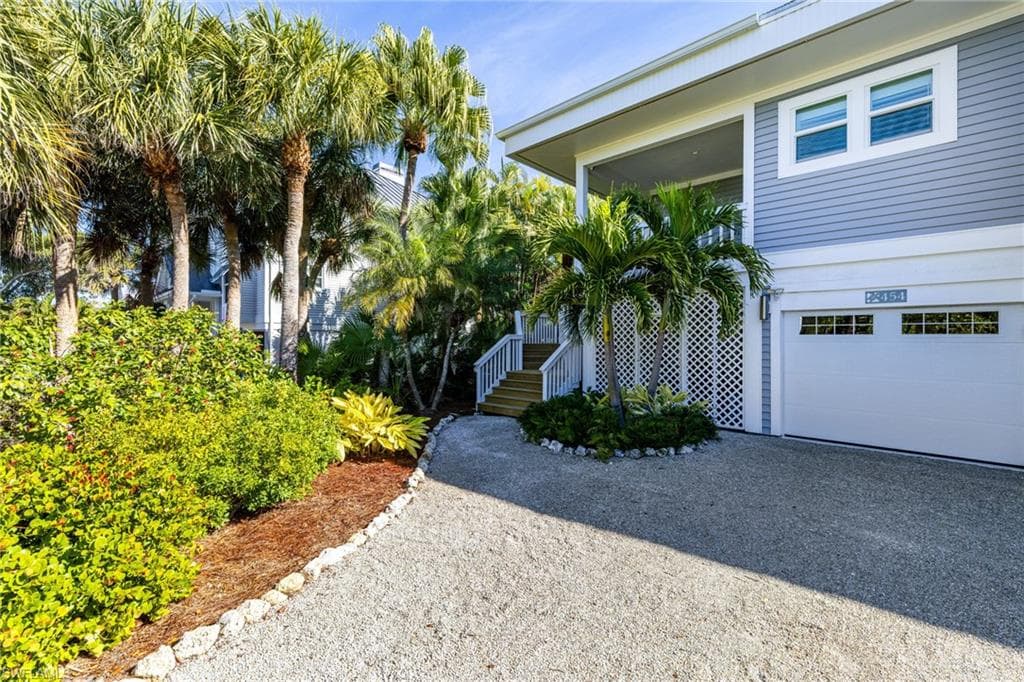 454 Sea Oats DR, SANIBEL FL 33957-3