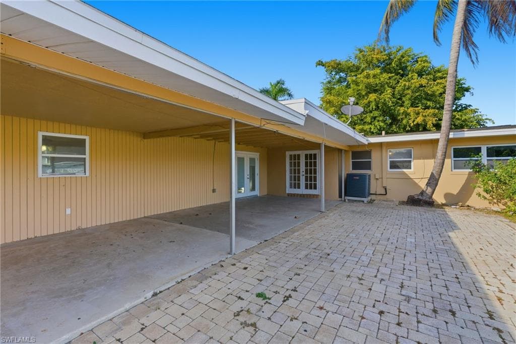 2414 Braman AVE, FORT MYERS FL 33901-25