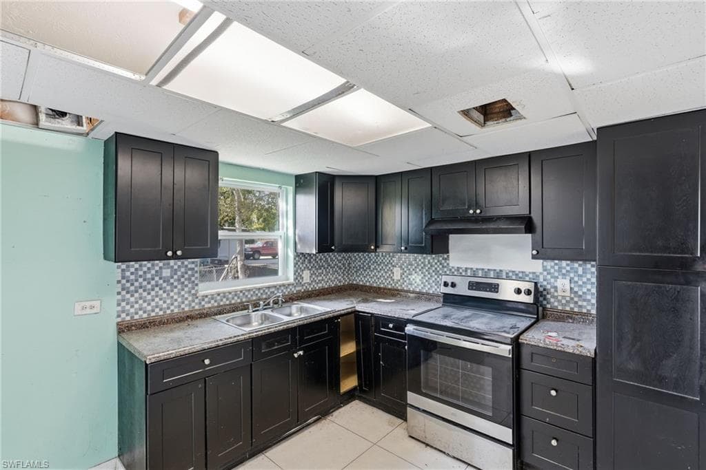 2414 Braman AVE, FORT MYERS FL 33901-8