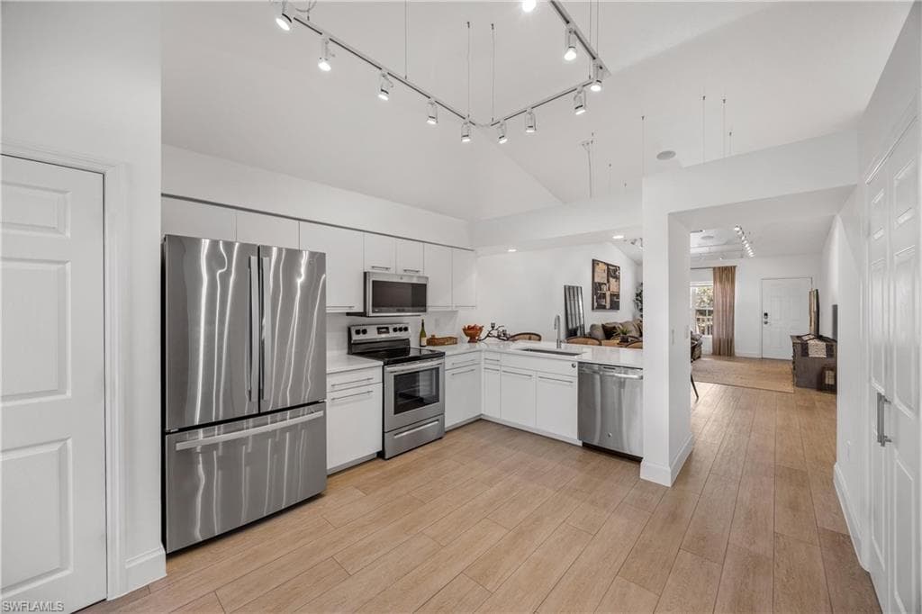 28871 Bermuda Lago CT # 304, BONITA SPRINGS FL 34134-11