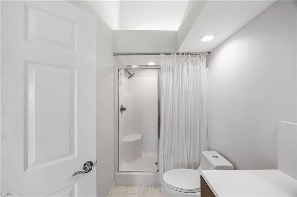 28871 Bermuda Lago CT # 304, BONITA SPRINGS FL 34134-21