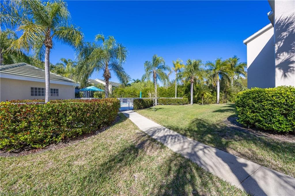 28871 Bermuda Lago CT # 304, BONITA SPRINGS FL 34134-31