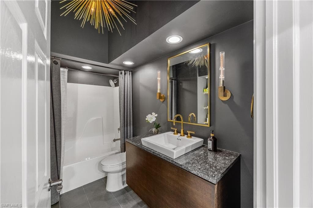 28871 Bermuda Lago CT # 304, BONITA SPRINGS FL 34134-27