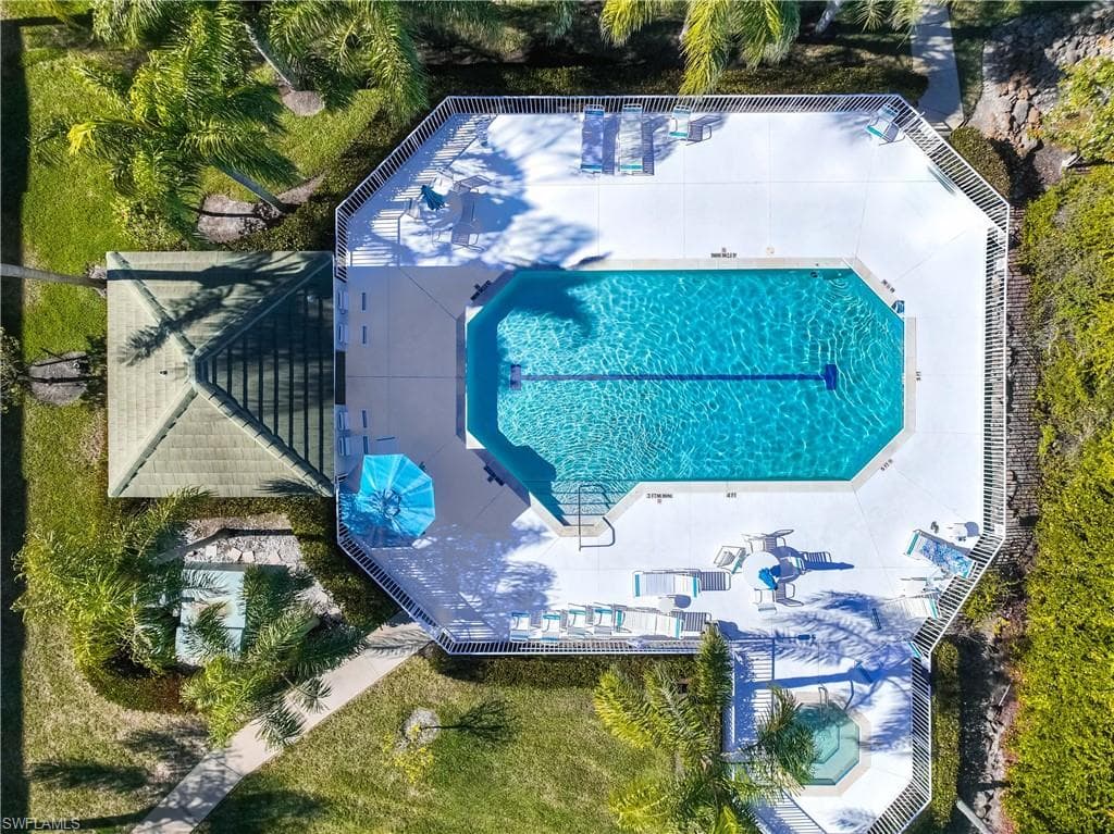 28871 Bermuda Lago CT # 304, BONITA SPRINGS FL 34134-33