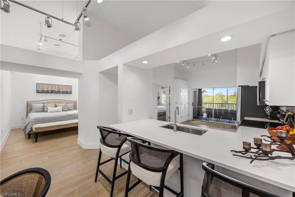 28871 Bermuda Lago CT # 304, BONITA SPRINGS FL 34134-9