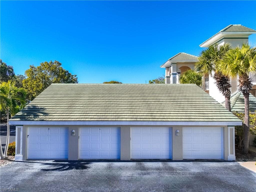 28871 Bermuda Lago CT # 304, BONITA SPRINGS FL 34134-40