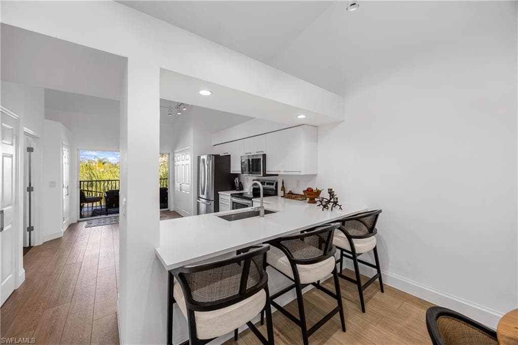 28871 Bermuda Lago CT # 304, BONITA SPRINGS FL 34134-10