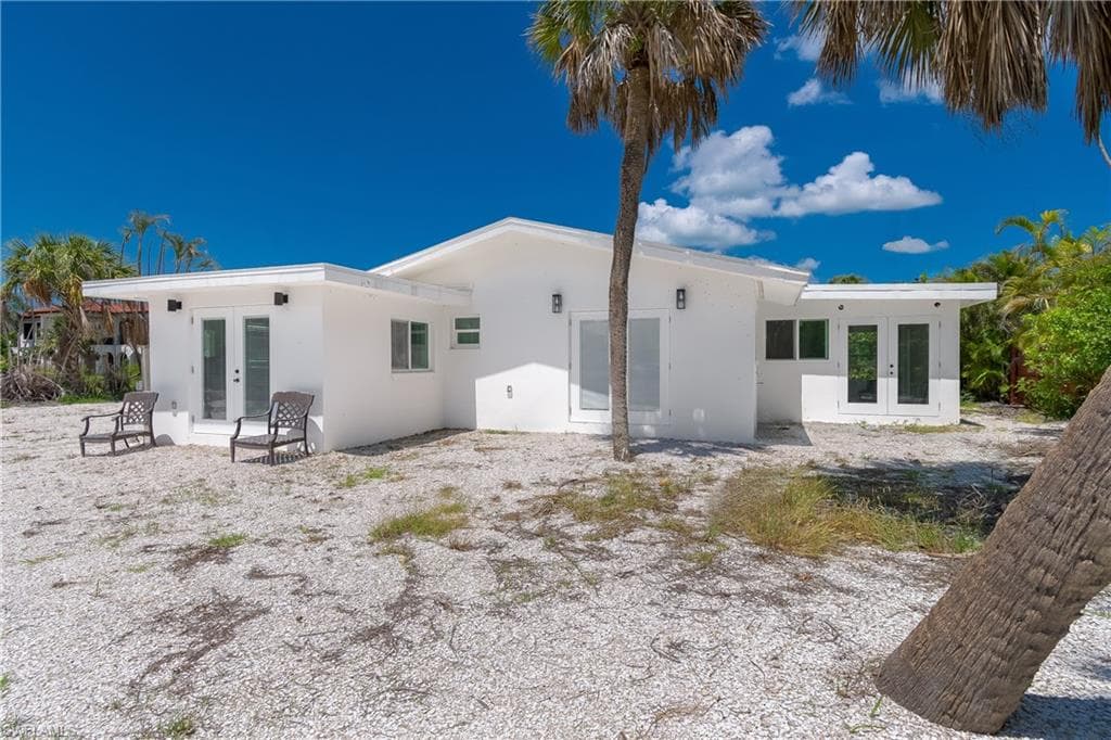450 Birdsong PL, SANIBEL FL 33957-1