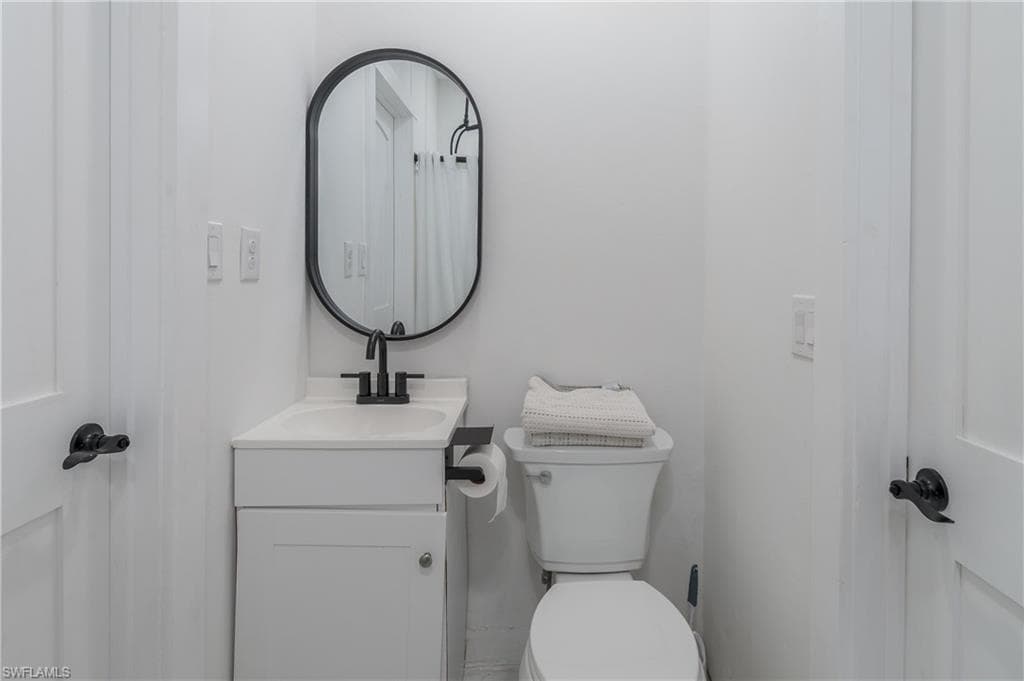 450 Birdsong PL, SANIBEL FL 33957-5