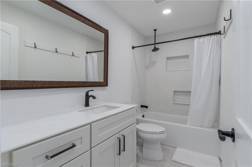 450 Birdsong PL, SANIBEL FL 33957-21
