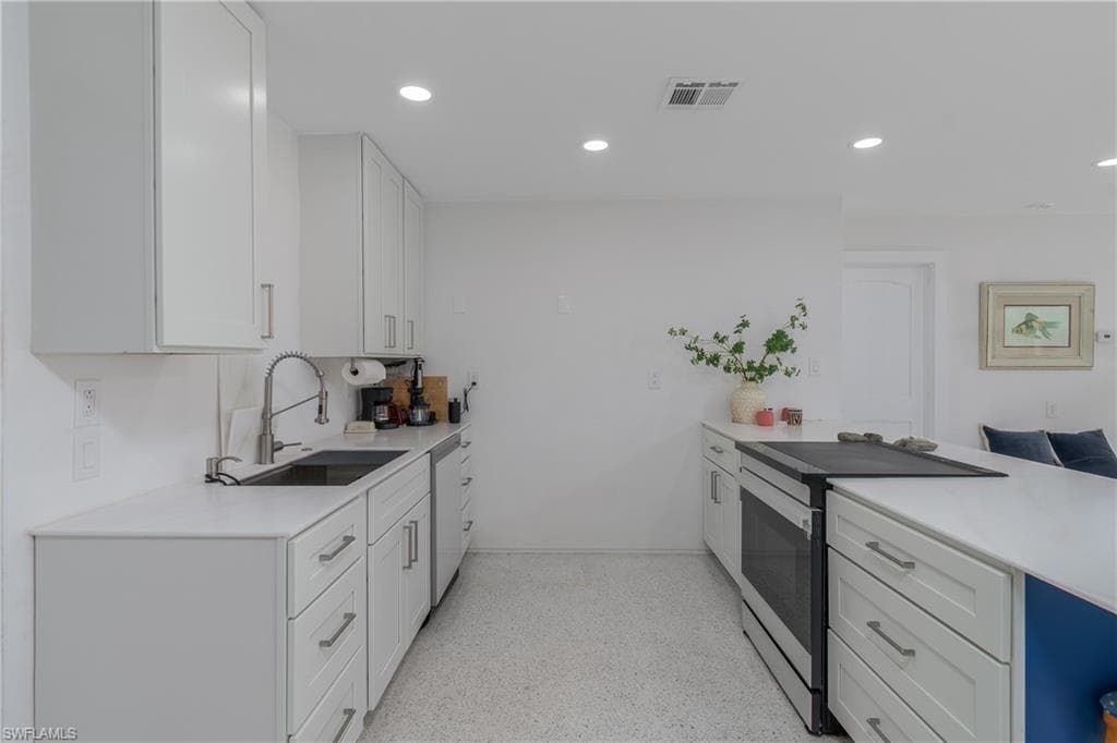 450 Birdsong PL, SANIBEL FL 33957-9