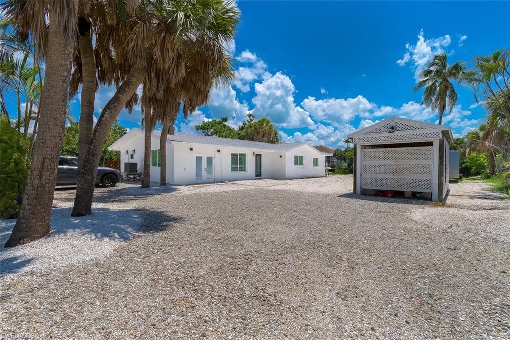 450 Birdsong PL, SANIBEL FL 33957-13