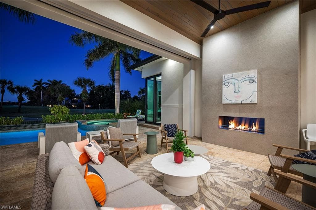 1671 Vinland WAY, NAPLES FL 34105-1