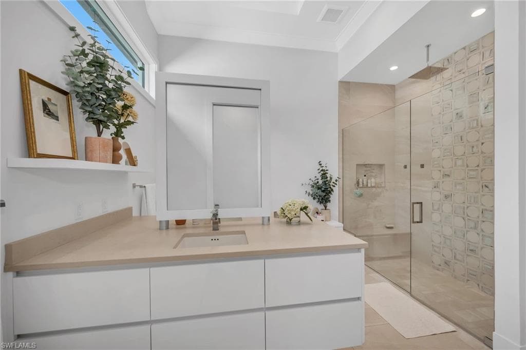 1671 Vinland WAY, NAPLES FL 34105-15