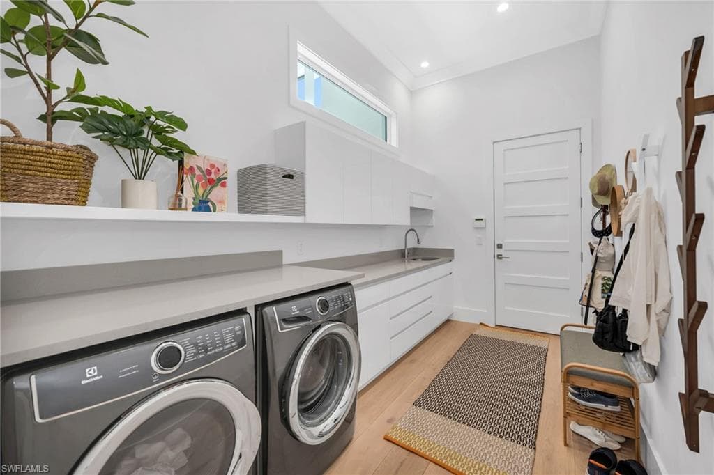 1671 Vinland WAY, NAPLES FL 34105-23