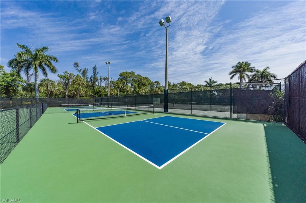 1671 Vinland WAY, NAPLES FL 34105-44