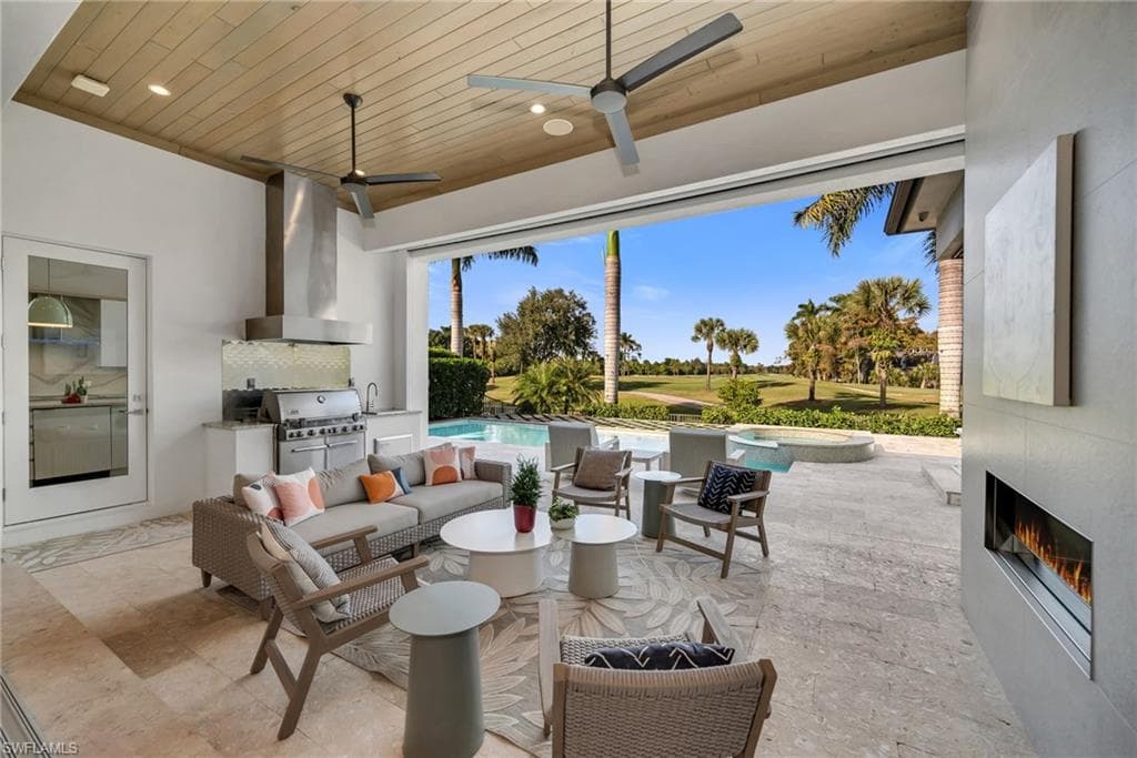 1671 Vinland WAY, NAPLES FL 34105-10