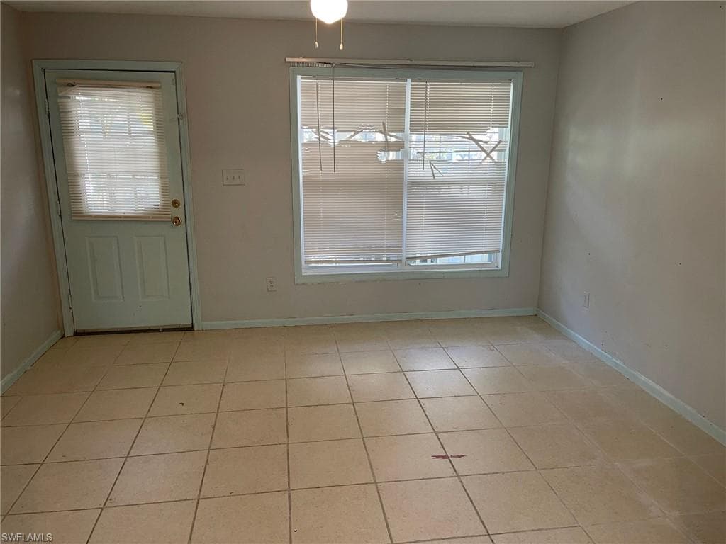 318 Leawood CIR, NAPLES FL 34104-8