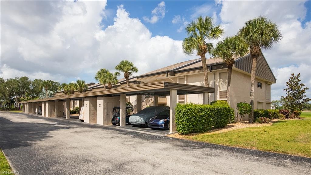 5825 Trailwinds DR # 425, FORT MYERS FL 33907-26