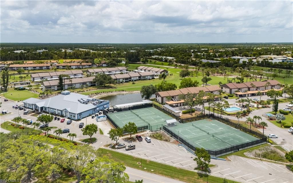 5825 Trailwinds DR # 425, FORT MYERS FL 33907-21