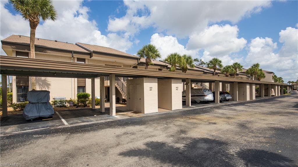 5825 Trailwinds DR # 425, FORT MYERS FL 33907-27