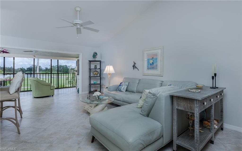 5825 Trailwinds DR # 425, FORT MYERS FL 33907-3
