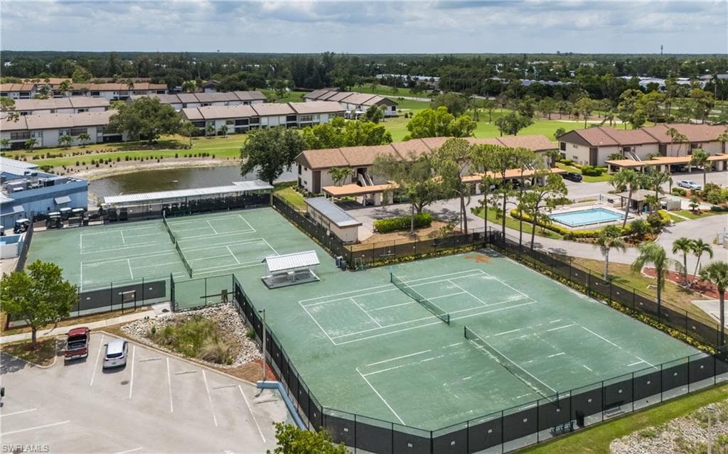 5825 Trailwinds DR # 425, FORT MYERS FL 33907-20