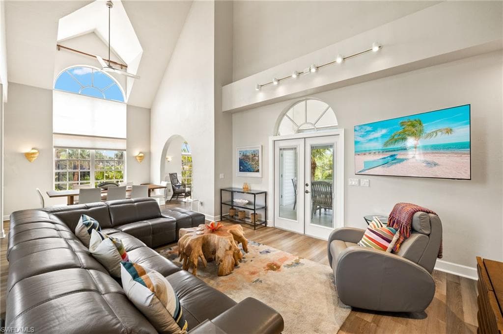 1550 Wilton LN, SANIBEL FL 33957-3