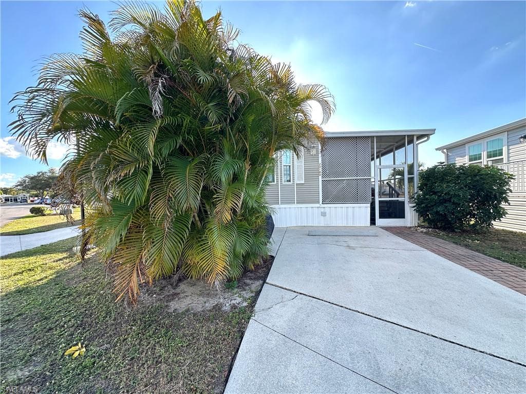 20180 Ponce De Leon DR, ESTERO FL 33928-2