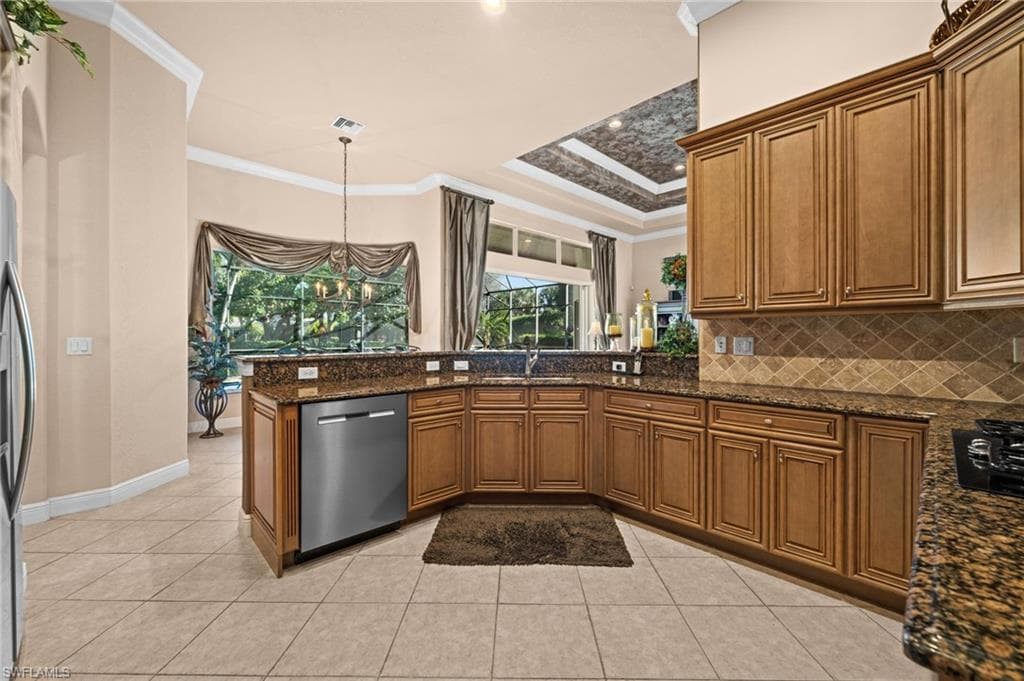 8435 Sedonia CIR-24