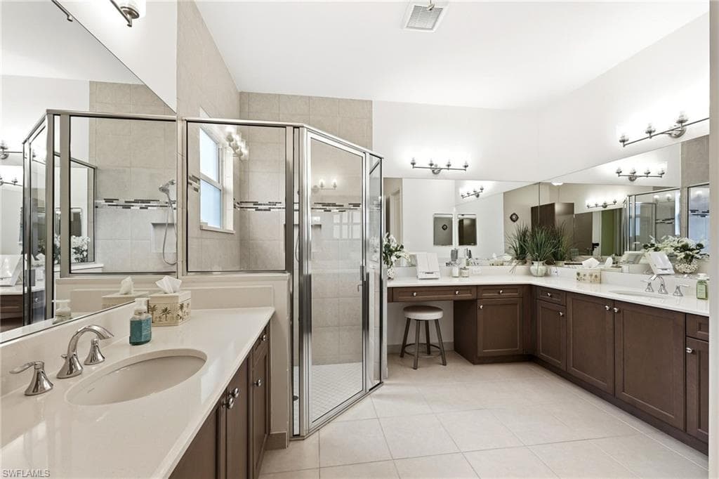 28563 Twain DR, BONITA SPRINGS FL 34135-15