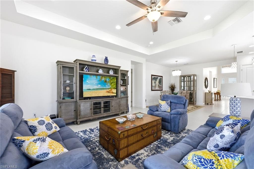 28563 Twain DR, BONITA SPRINGS FL 34135-6