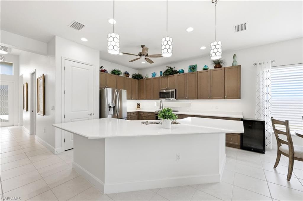 28563 Twain DR, BONITA SPRINGS FL 34135-8