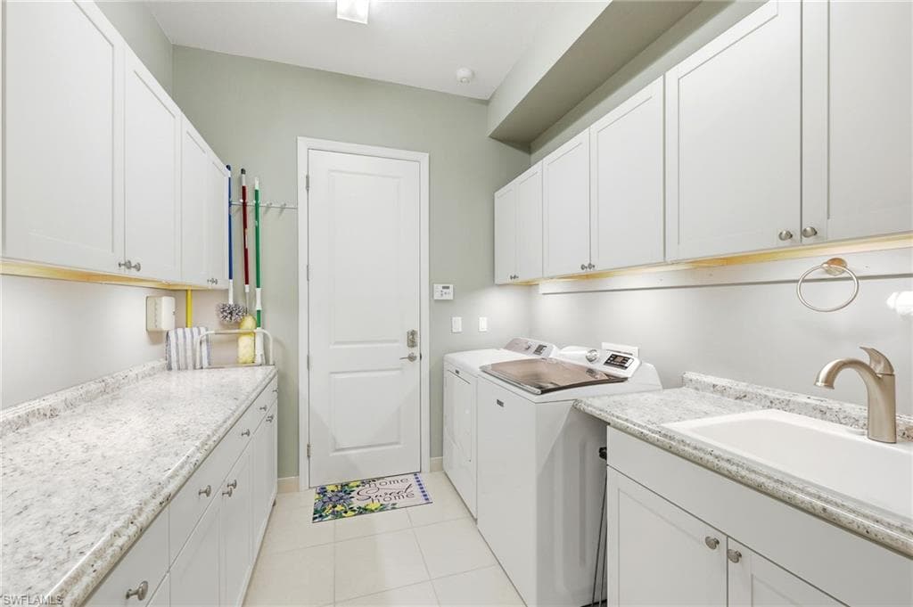 28563 Twain DR, BONITA SPRINGS FL 34135-29