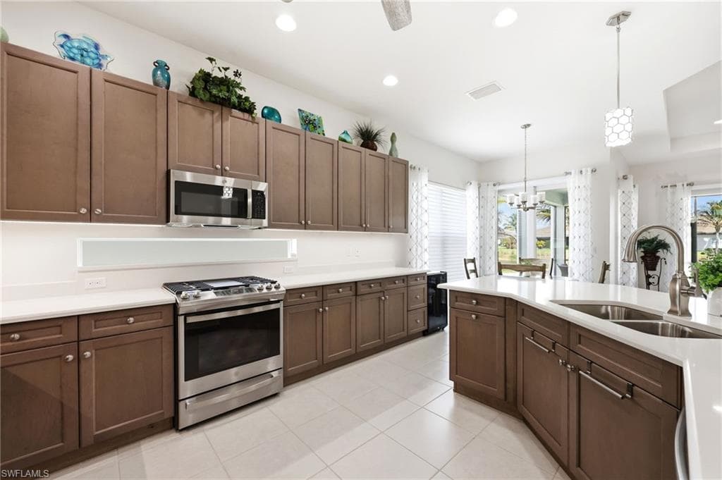 28563 Twain DR, BONITA SPRINGS FL 34135-10