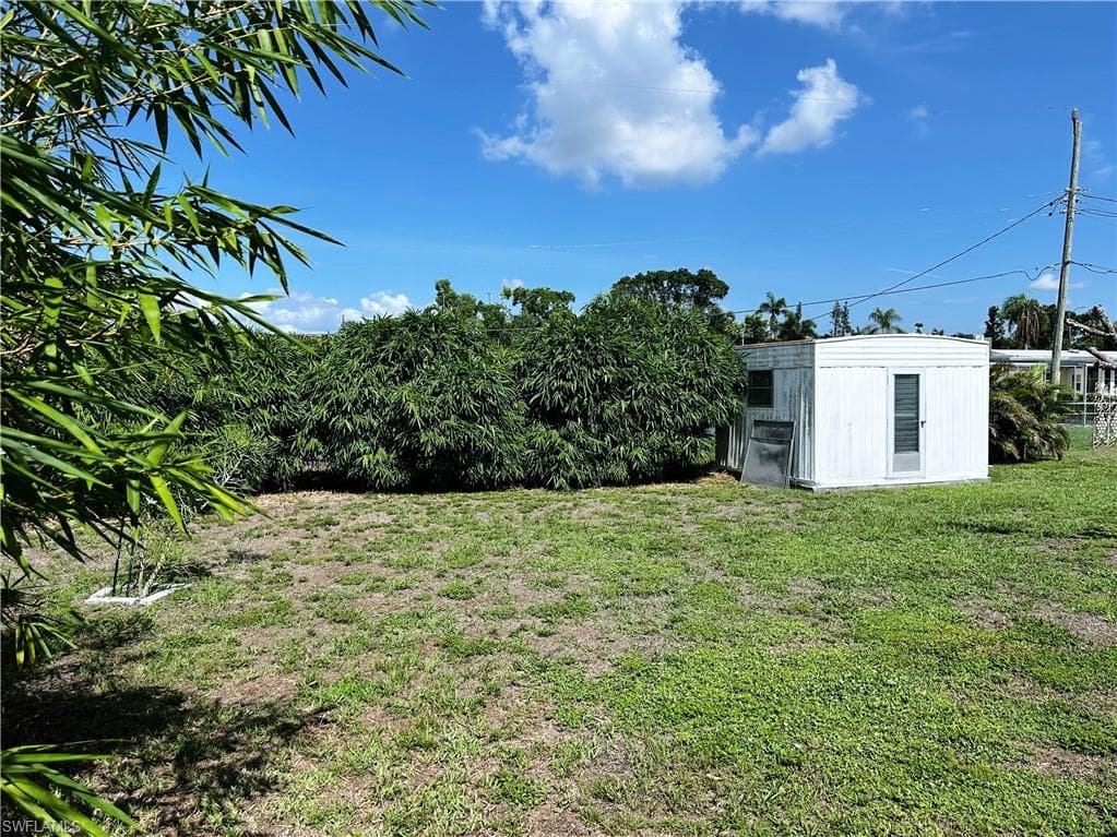 4360 Deleon ST, FORT MYERS FL 33901-16