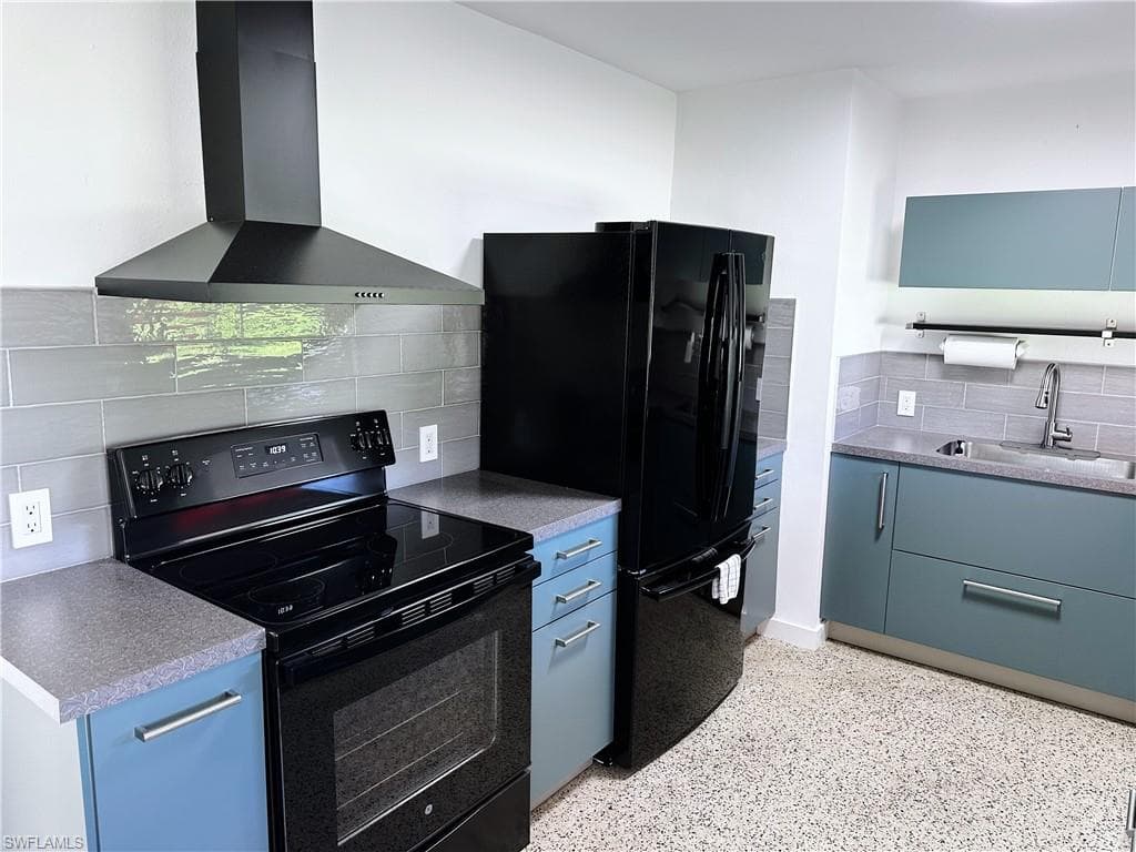 4360 Deleon ST, FORT MYERS FL 33901-7