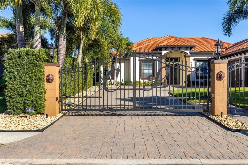 4405 Danny AVE, CAPE CORAL FL 33914-1