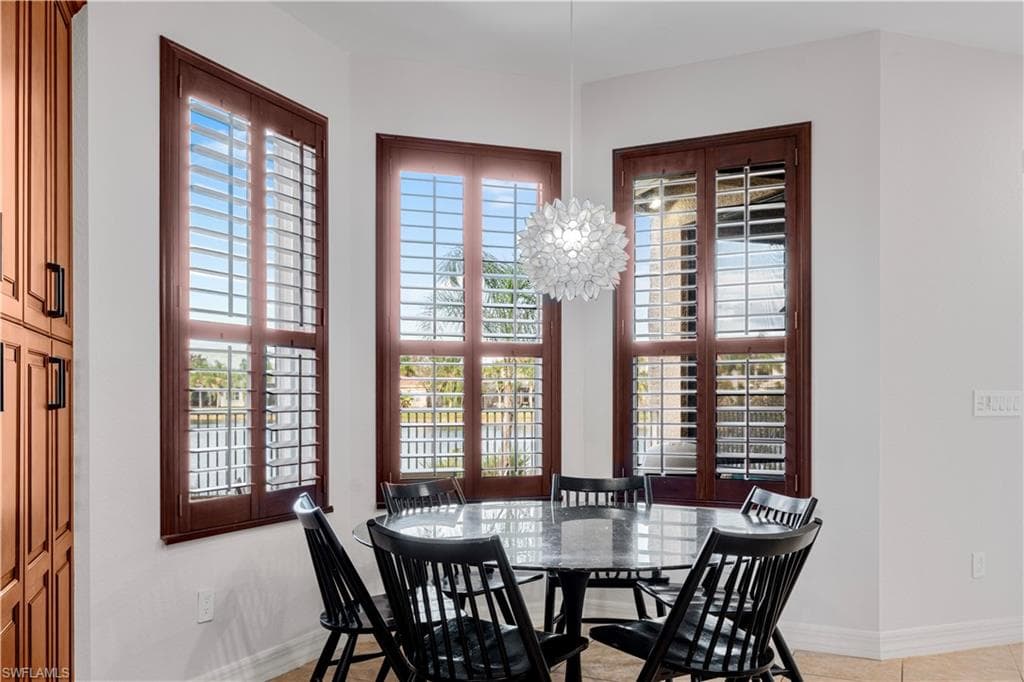 10487 Winged Elm LN-8