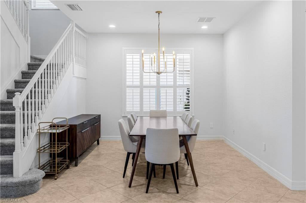 10487 Winged Elm LN-9