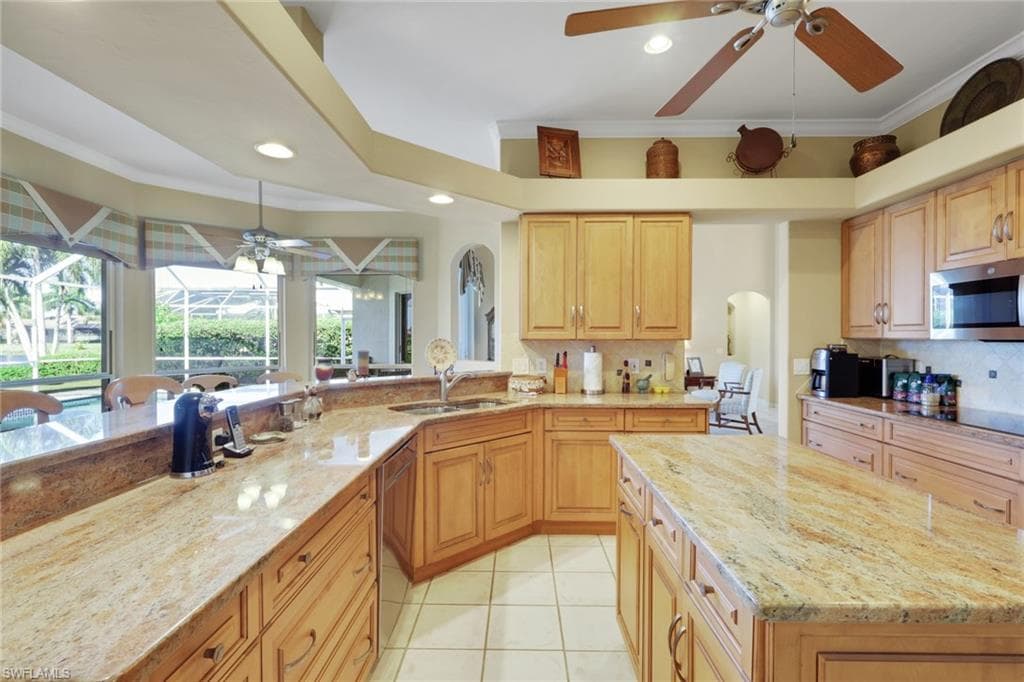 11079 Phoenix WAY, NAPLES FL 34119-1