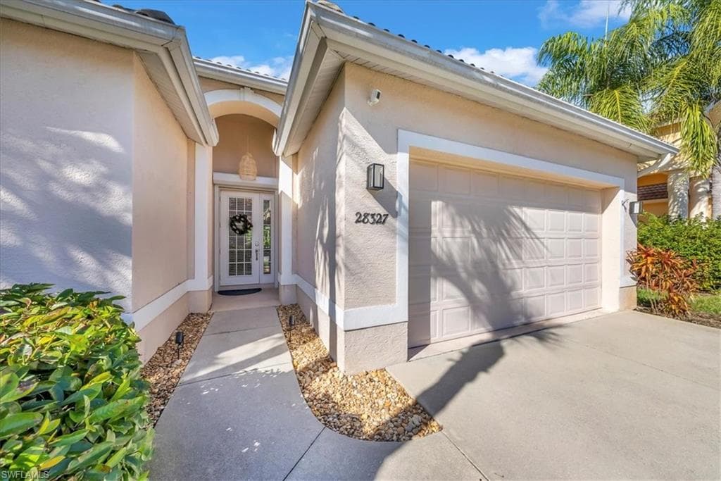 28327 Hidden Lake DR, BONITA SPRINGS FL 34134-1
