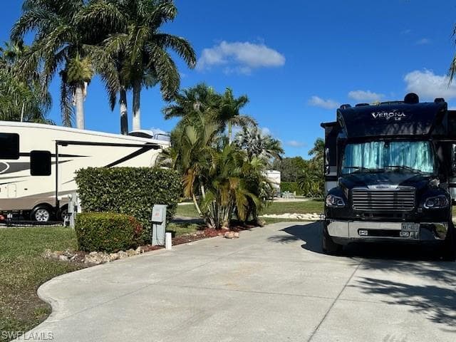 1246 Silver Lakes BLVD, NAPLES FL 34114-4