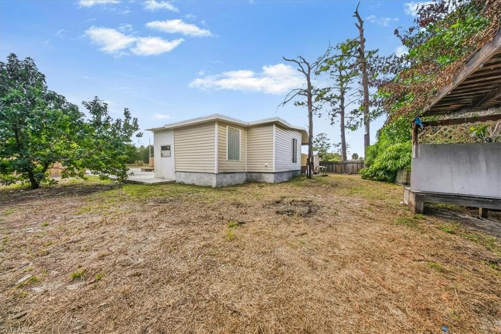 1978 Laurel LN, NORTH FORT MYERS FL 33917-22