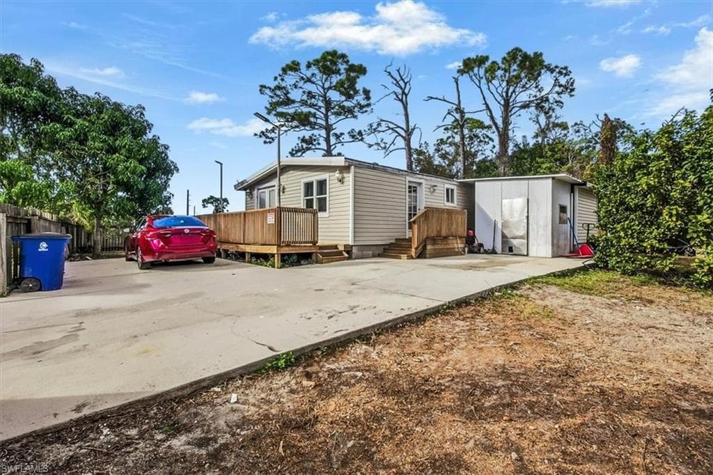 1978 Laurel LN, NORTH FORT MYERS FL 33917-6