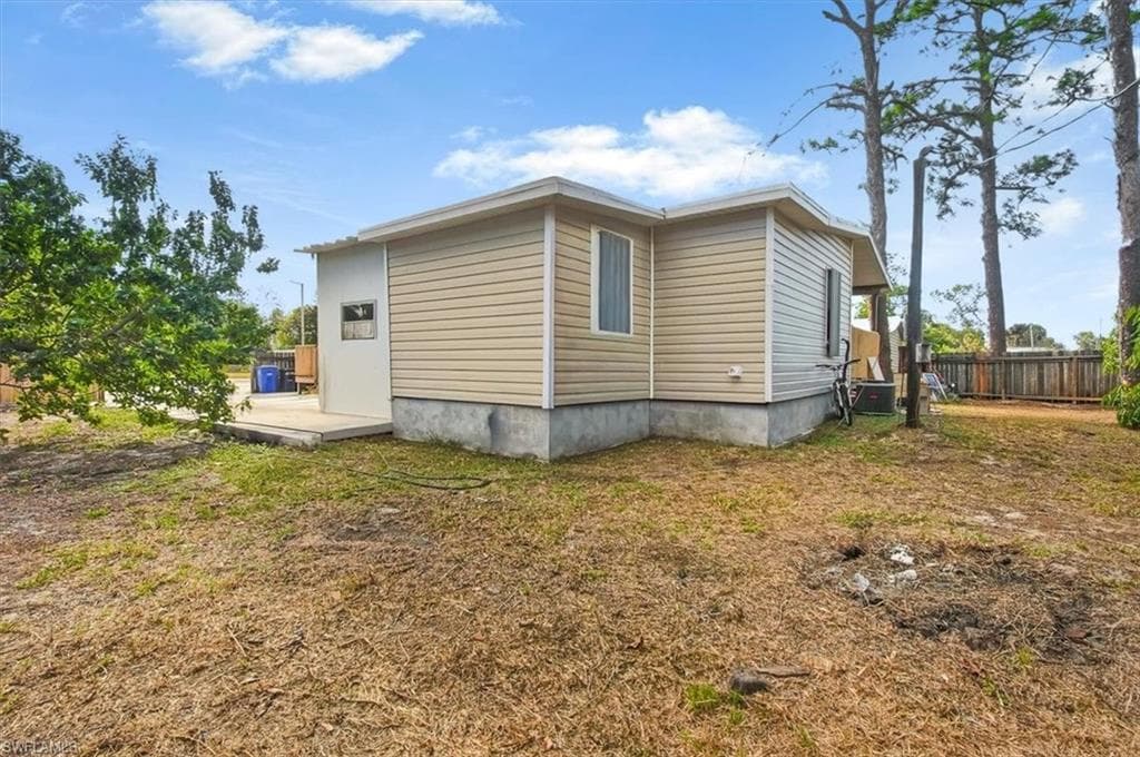 1978 Laurel LN, NORTH FORT MYERS FL 33917-35