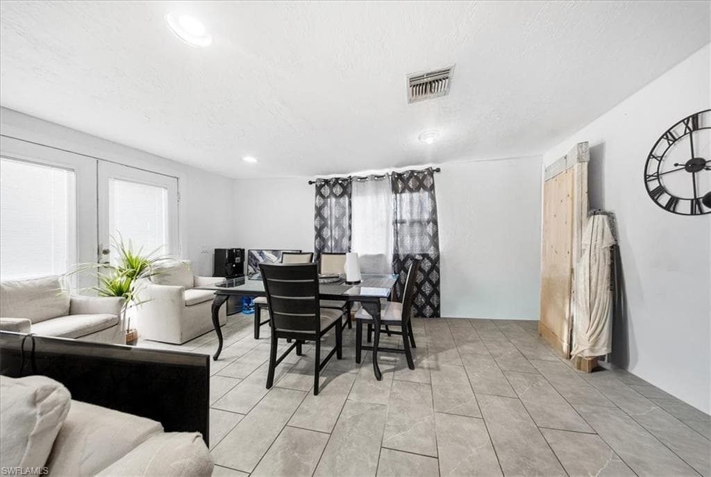 1978 Laurel LN, NORTH FORT MYERS FL 33917-29