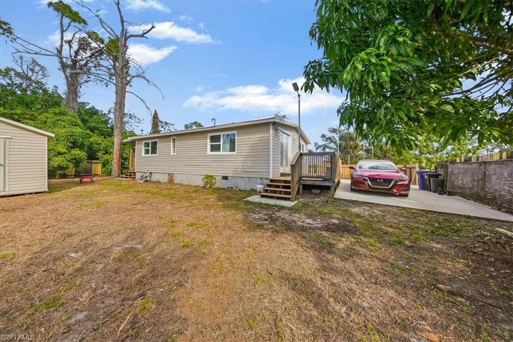 1978 Laurel LN, NORTH FORT MYERS FL 33917-32