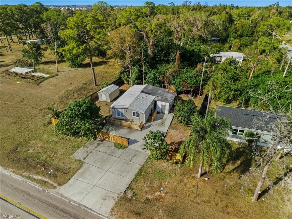 1978 Laurel LN, NORTH FORT MYERS FL 33917-39