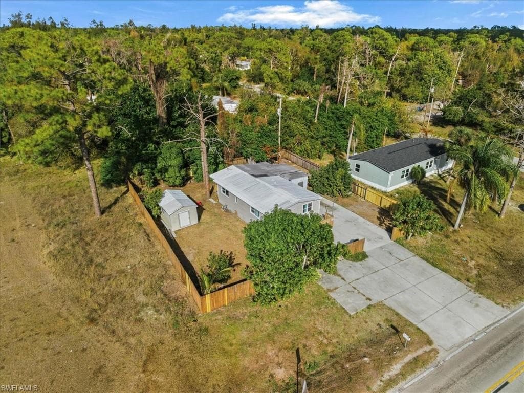 1978 Laurel LN, NORTH FORT MYERS FL 33917-38